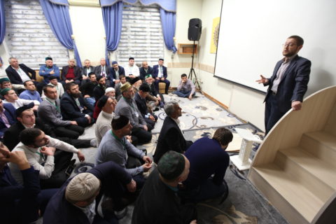 Участники курсов «Современные проблемы исламского богословия» посетили Культурный центр «ДАР»